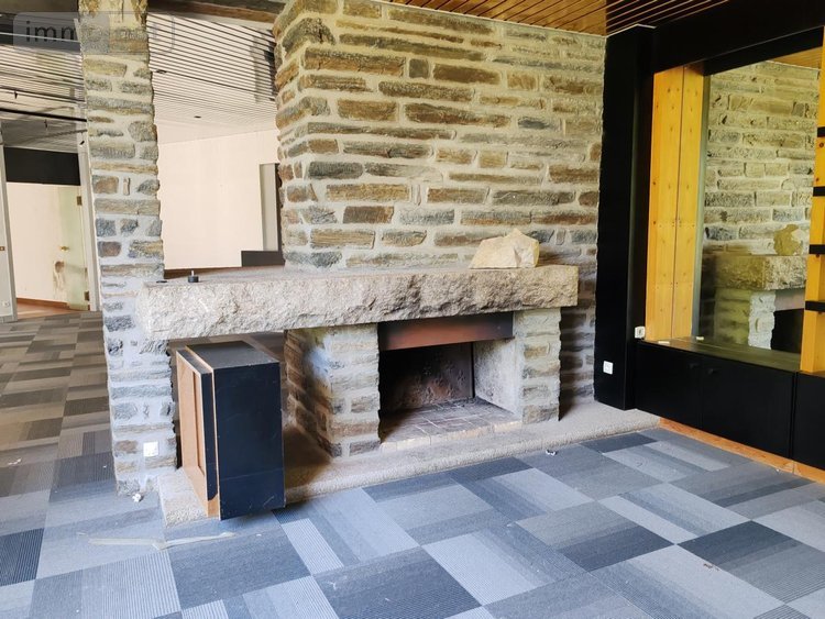 Immeuble a vendre Plounéour-Ménez 29410 Finistère 800 m2  263500 euros