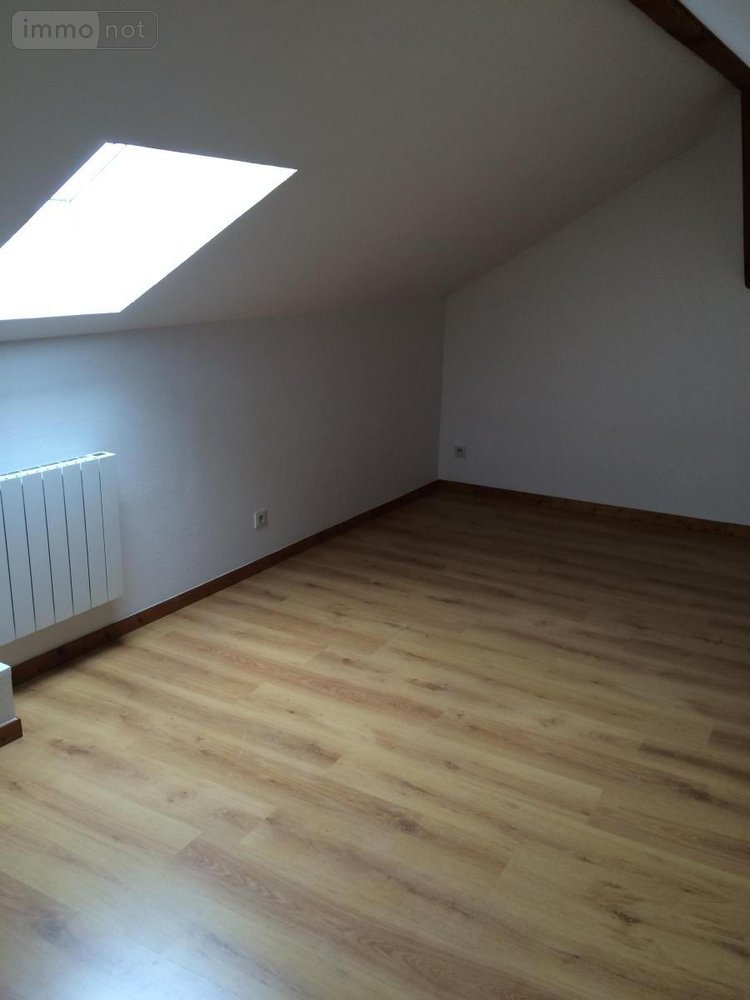Location appartement Brionne 27800 Eure 33 m2  337 euros