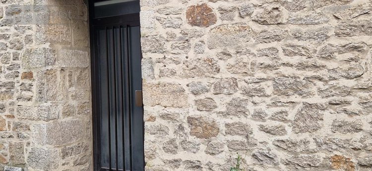 Fonds et murs commerciaux a vendre Pontivy 56300 Morbihan 107 m2  122652 euros