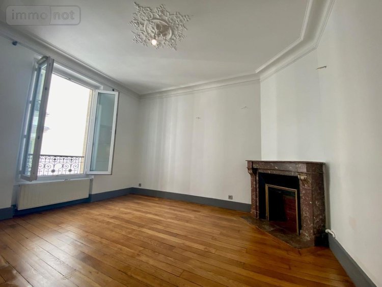 Location appartement Paris 18e arrondissement 75018 Paris 38 m2 2 pièces 1590 euros