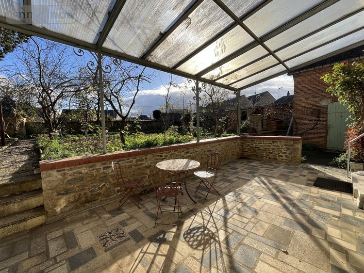 Maison a vendre Évron 53600 Mayenne 136 m2 8 pièces 269750 euros