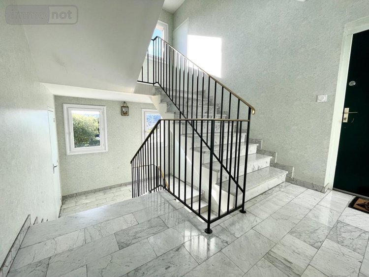 Appartement a vendre Saint-Chély-d'Apcher 48200 Lozère 93 m2  172000 euros