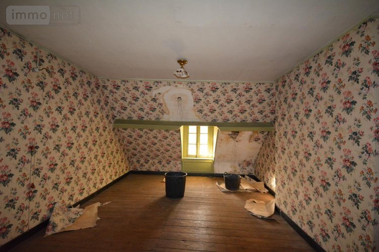 Appartement a vendre Thiers 63300 Puy-de-Dôme 77 m2 4 pièces 37000 euros