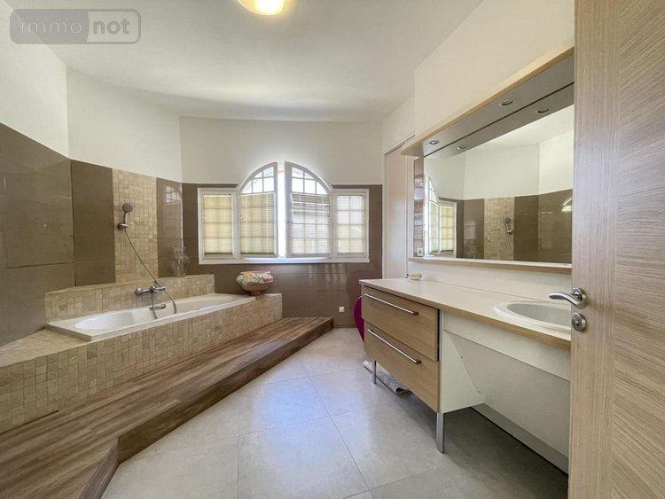 Immeuble a vendre Montpellier 34000 Hérault 251 m2  1306000 euros