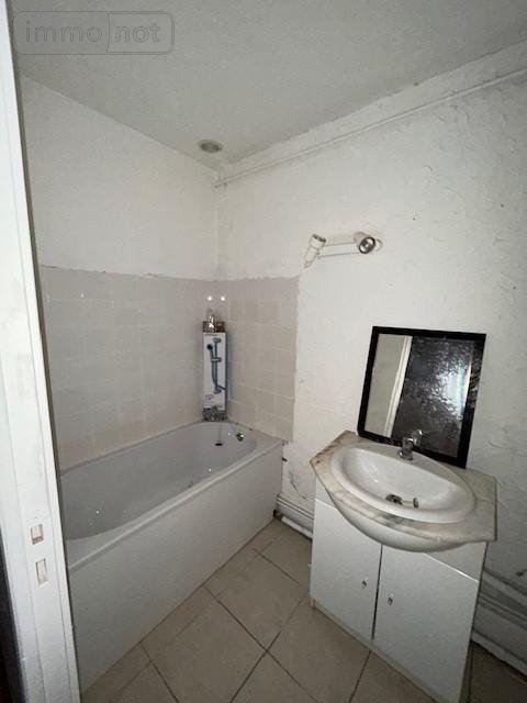 Appartement a vendre Thiers 63300 Puy-de-Dôme 77 m2 4 pièces 37000 euros