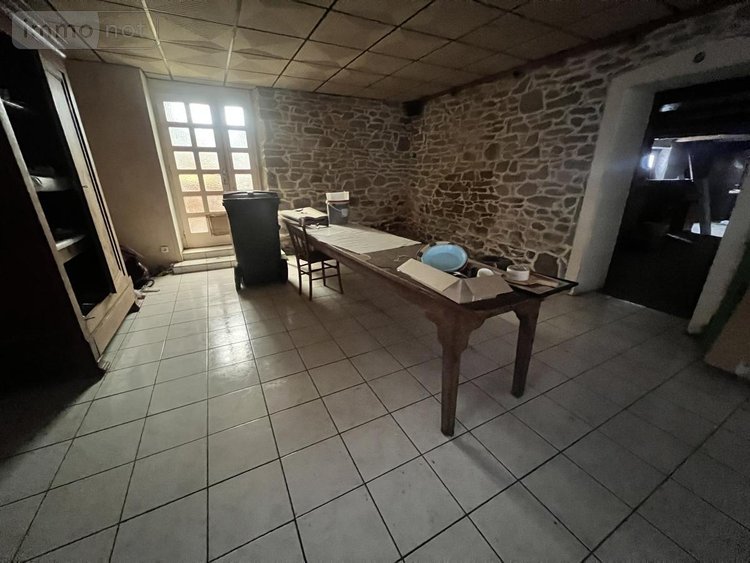 Immeuble a vendre Yffiniac 22120 Côtes-d'Armor 280 m2  180200 euros