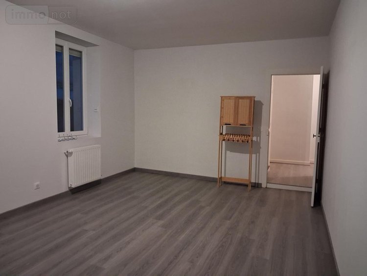 Location appartement Hautecourt-Romanèche 01250 Ain 96 m2  750 euros