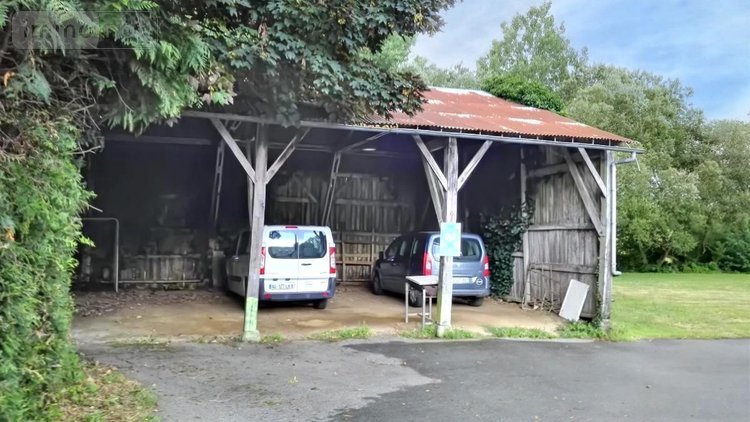 Immeuble a vendre Hémonstoir 22600 Côtes-d'Armor 800 m2  410800 euros