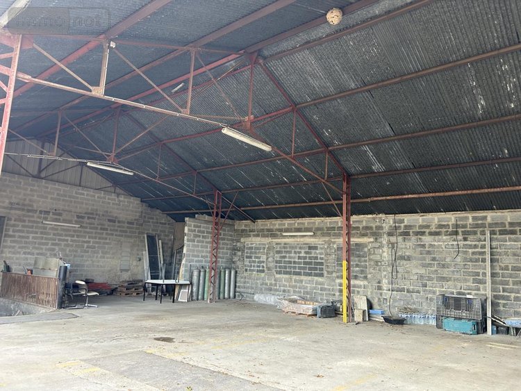 Location fonds et murs commerciaux Rumilly-en-Cambrésis 59281 Nord 1640 m2  3154 euros