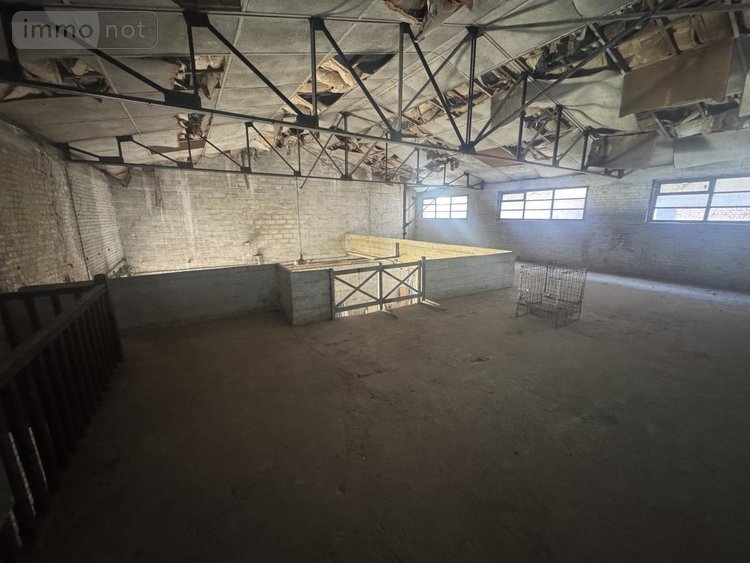 Fonds et murs commerciaux a vendre Cambrai 59400 Nord 750 m2  314400 euros