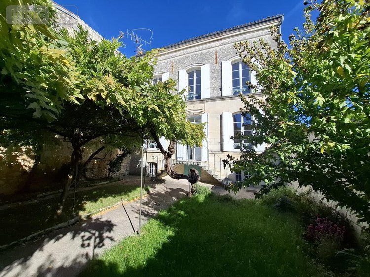 Maison a vendre Saintes 17100 Charente-Maritime 92 m2 4 pièces 236070 euros