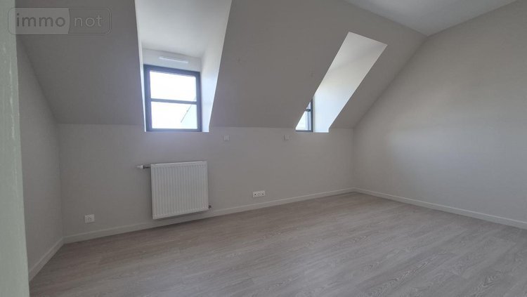 Location maison Landivisiau 29400 Finistère 155 m2 7 pièces 1225 euros