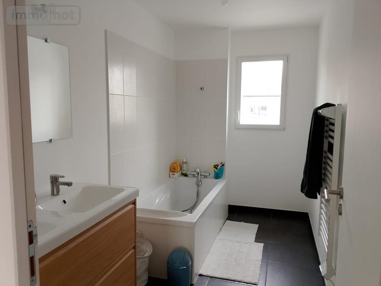 Location maison Tinténiac 35190 Ille-et-Vilaine 108 m2  1100 euros