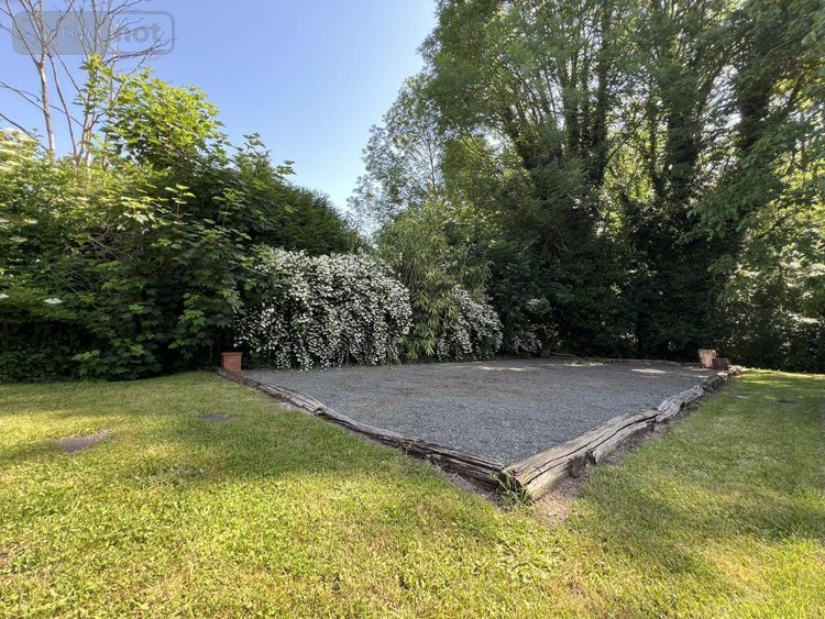 Fonds et murs commerciaux a vendre Bourghelles 59830 Nord 162 m2  549000 euros