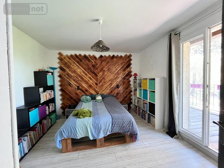 Maison a vendre Pierrevert 04860 Alpes-de-Haute-Provence 194 m2 7 pièces 590500 euros