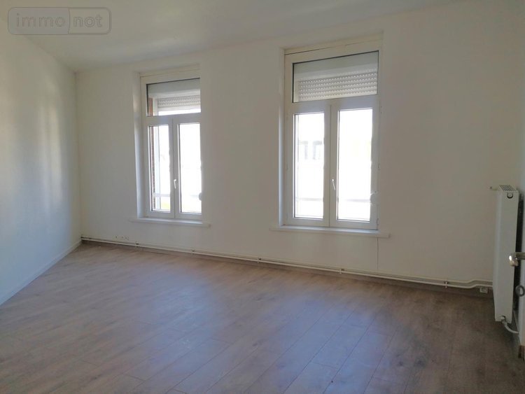 Location fonds et murs commerciaux Cambrai 59400 Nord 222 m2  1500 euros