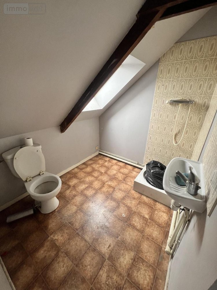 Immeuble a vendre Yffiniac 22120 Côtes-d'Armor 280 m2  143100 euros