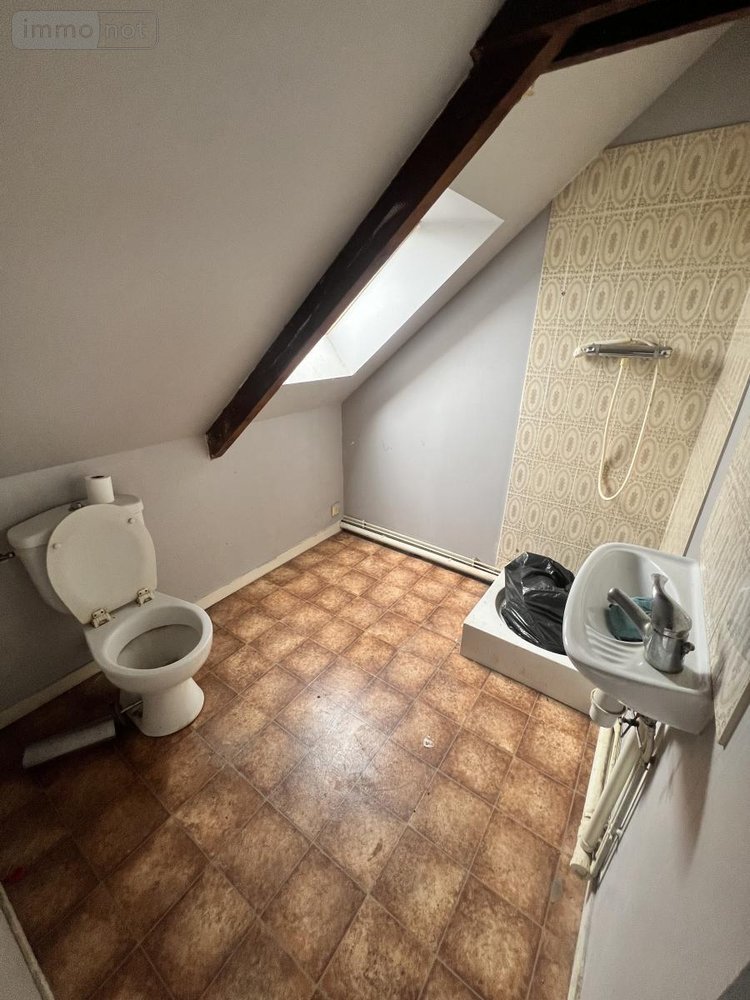 Immeuble a vendre Yffiniac 22120 Côtes-d'Armor 280 m2  180200 euros