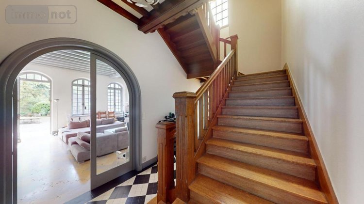 Fonds et murs commerciaux a vendre Serrières-de-Briord 01470 Ain 4187 m2  1860000 euros