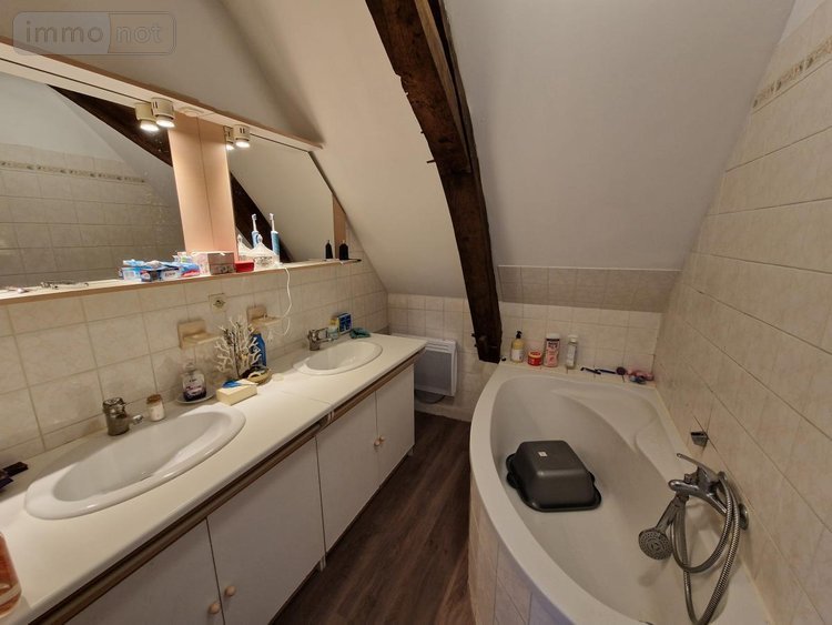 Immeuble a vendre Loire-Authion 49250 Maine-et-Loire 271 m2  438540 euros