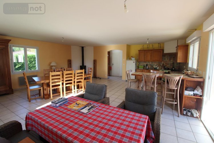 Maison a vendre Bussac-sur-Charente 17100 Charente-Maritime 126 m2 5 pièces 278038 euros