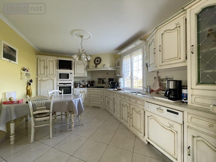 Maison a vendre Yvré-l'Évêque 72530 Sarthe 134 m2 7 pièces 476400 euros