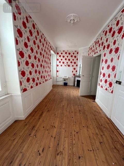 Appartement a vendre Thiers 63300 Puy-de-Dôme 208 m2 8 pièces 79000 euros