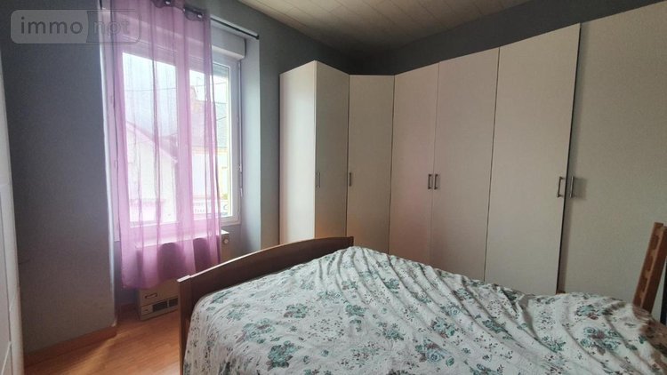 Fonds et murs commerciaux a vendre Gourin 56110 Morbihan 130 m2  168620 euros