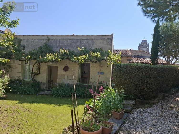 Maison a vendre Saintes 17100 Charente-Maritime 350 m2 13 pièces 988000 euros