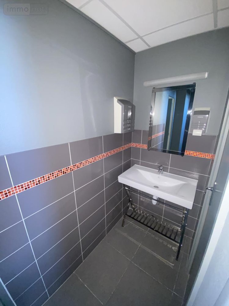 Location fonds et murs commerciaux Boulogne-sur-Mer 62200 Pas-de-Calais 70 m2  900 euros