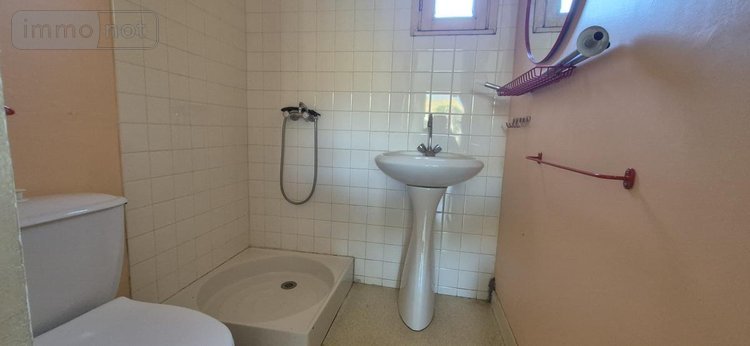 Fonds et murs commerciaux a vendre Questembert 56230 Morbihan 100 m2  180200 euros