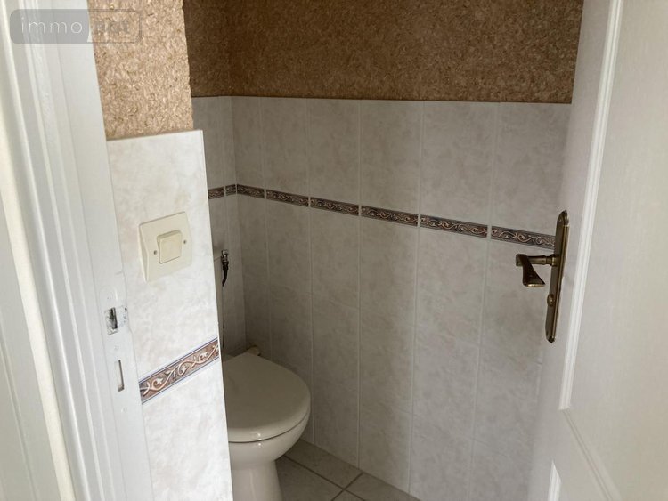 Location maison Ploubezre 22300 Côtes-d'Armor 96 m2 4 pièces 950 euros