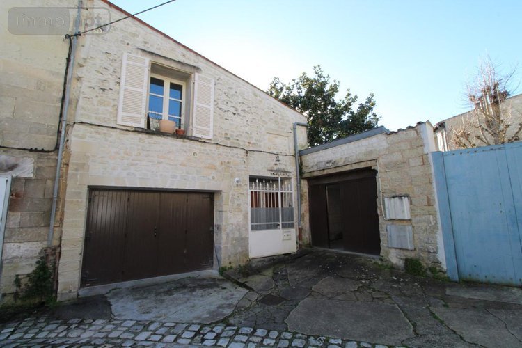 Maison a vendre Saintes 17100 Charente-Maritime 199 m2 5 pièces 262300 euros