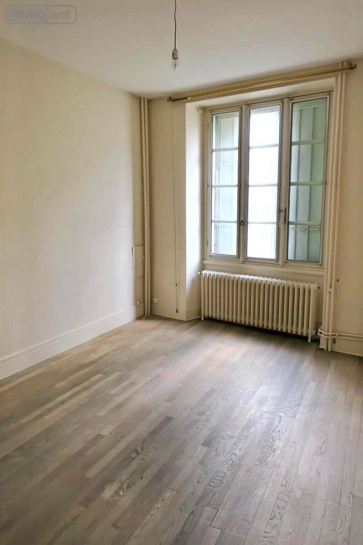 Immeuble a vendre Bourges 18000 Cher 244 m2  343200 euros