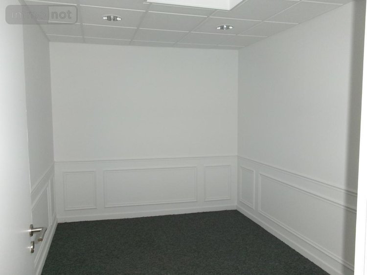 Location fonds et murs commerciaux Béthune 62400 Pas-de-Calais 196 m2  3700 euros