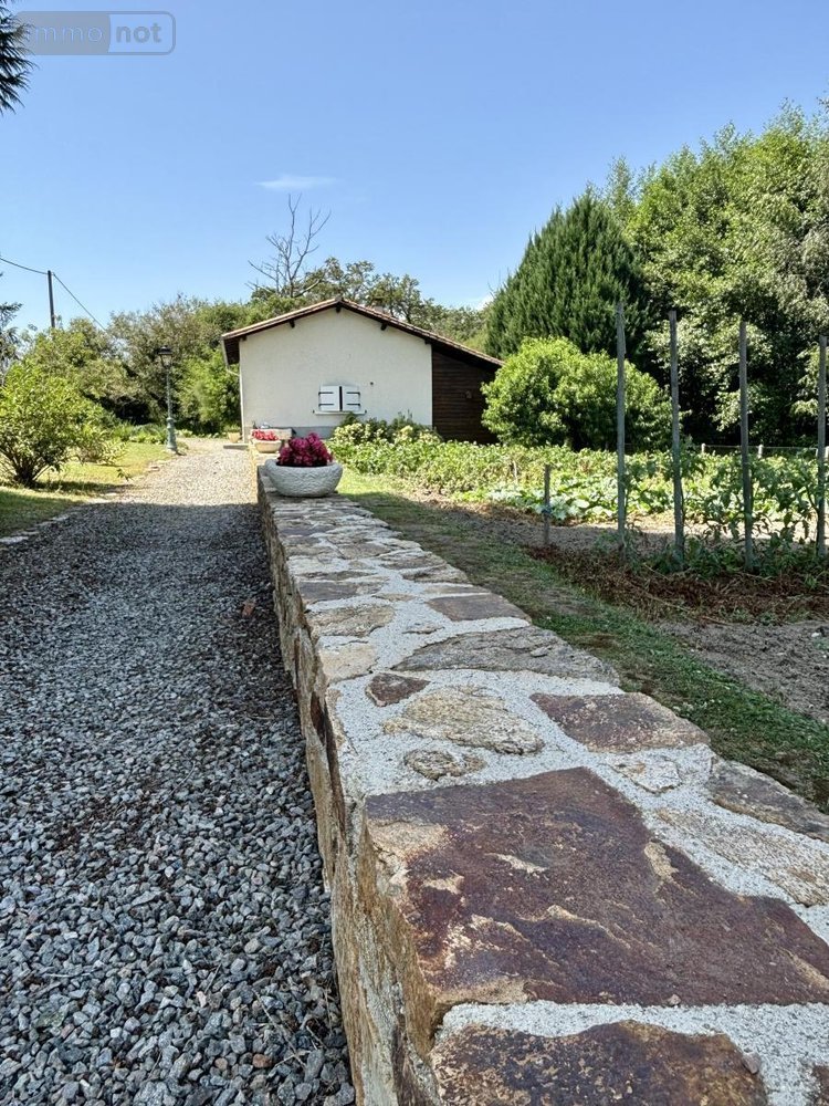 Maison a vendre Montrollet 16420 Charente 120 m2 6 pièces 185334 euros