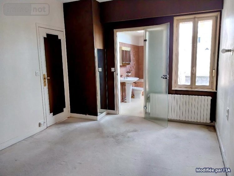 Immeuble a vendre Le Neubourg 27110 Eure 250 m2  285000 euros