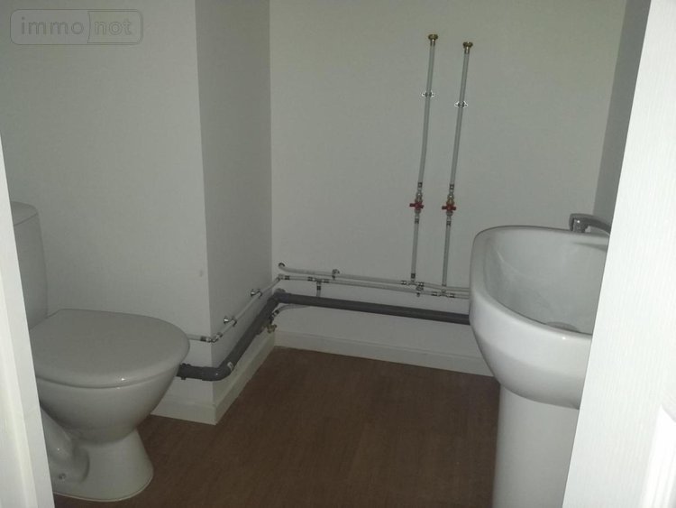 Location fonds et murs commerciaux Orbec 14290 Calvados 56 m2  550 euros