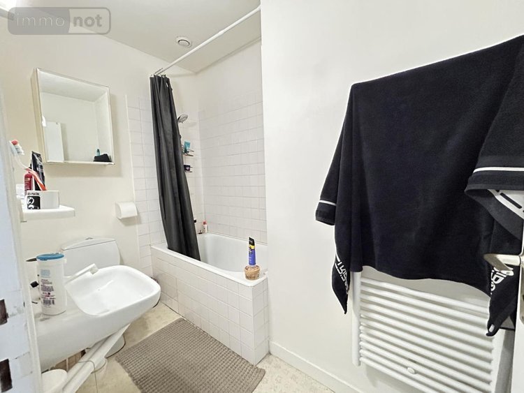 Immeuble a vendre Guer 56380 Morbihan 350 m2  493500 euros