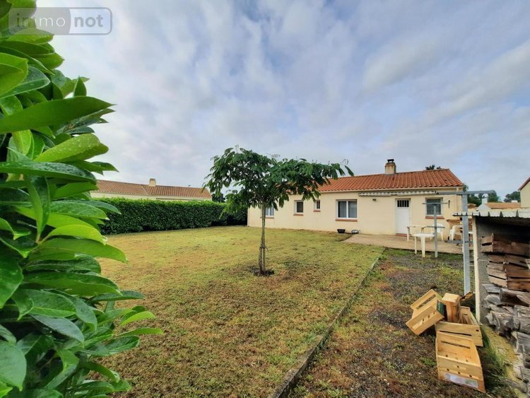 Location maison Challans 85300 Vendée 87 m2 3 pièces 930 euros