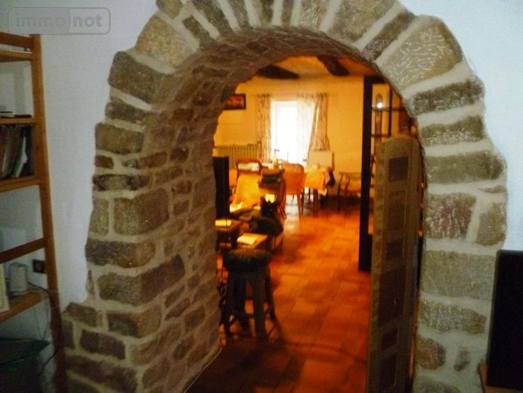 Fonds et murs commerciaux a vendre Guémené-sur-Scorff 56160 Morbihan 100 m2  173680 euros