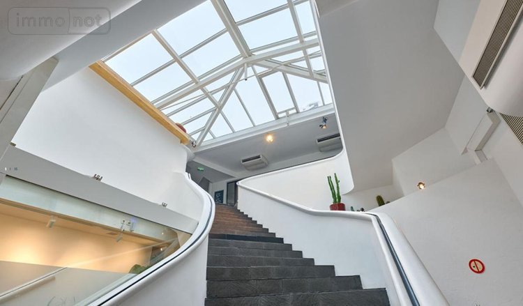 Immeuble a vendre Paris 17e arrondissement 75017 Paris 1096 m2  7900000 euros