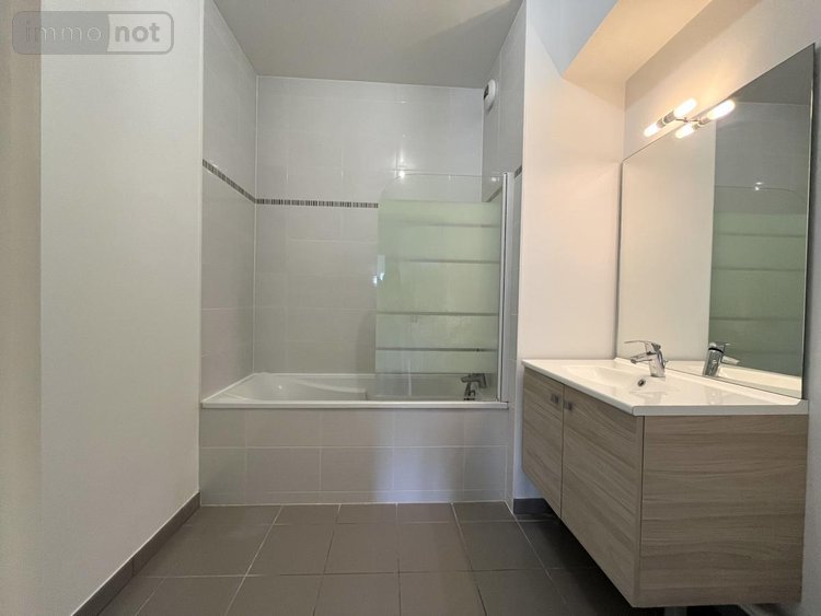 Location appartement Bezannes 51430 Marne 74 m2 3 pièces 976 euros