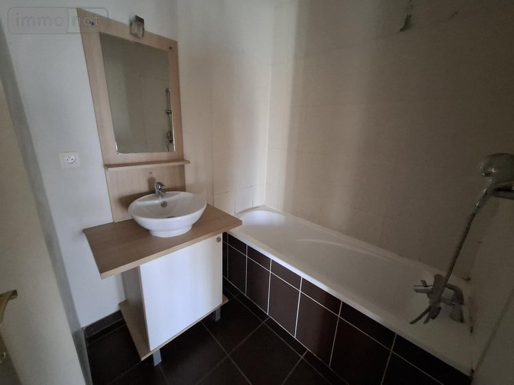Immeuble a vendre Saintes 17100 Charente-Maritime 161 m2  355950 euros