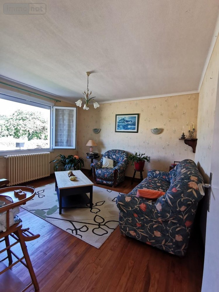 Maison a vendre Bégard 22140 Côtes-d'Armor 113 m2 8 pièces 181000 euros