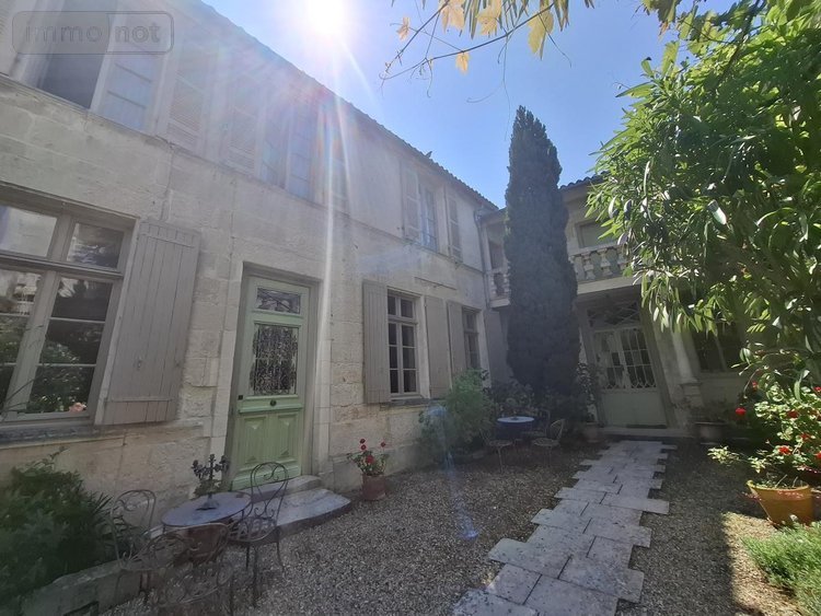 Maison a vendre Saintes 17100 Charente-Maritime 350 m2 13 pièces 988000 euros