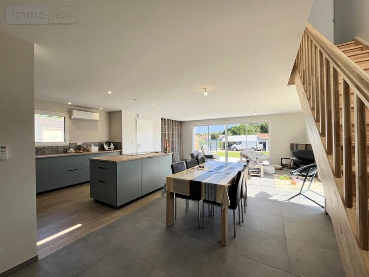 Maison a vendre Saint-Père-en-Retz 44320 Loire-Atlantique 145 m2 5 pièces 458250 euros