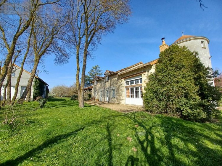 Maison a vendre Messemé 86200 Vienne 357 m2 7 pièces 335500 euros
