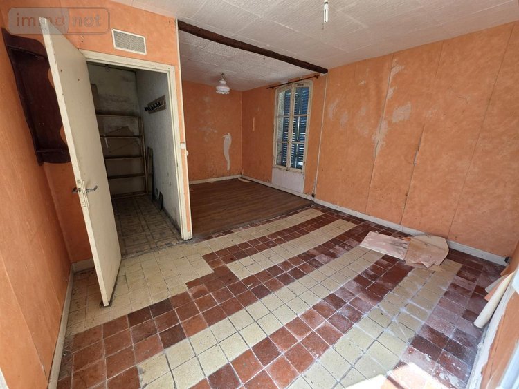 Immeuble a vendre Amilly 45200 Loiret 251 m2  159000 euros