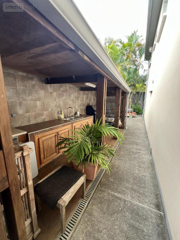 Maison a vendre Saint-Pierre 97410 Réunion 242 m2 8 pièces 468500 euros
